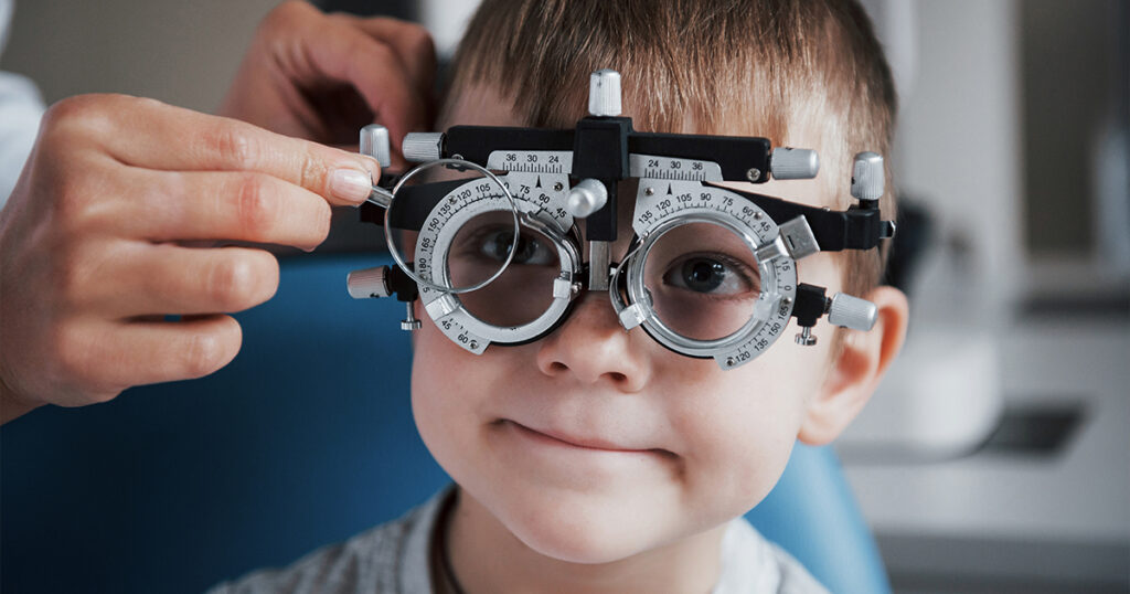 Lay Eye Lazy Eye (Amblyopia): Causes, Symptoms & Early Treatment